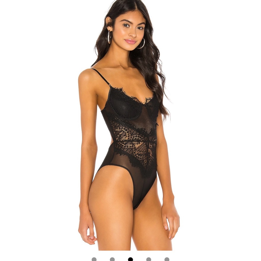 Bardot Britney Black Lace Bodysuit - Picture 4 of 7
